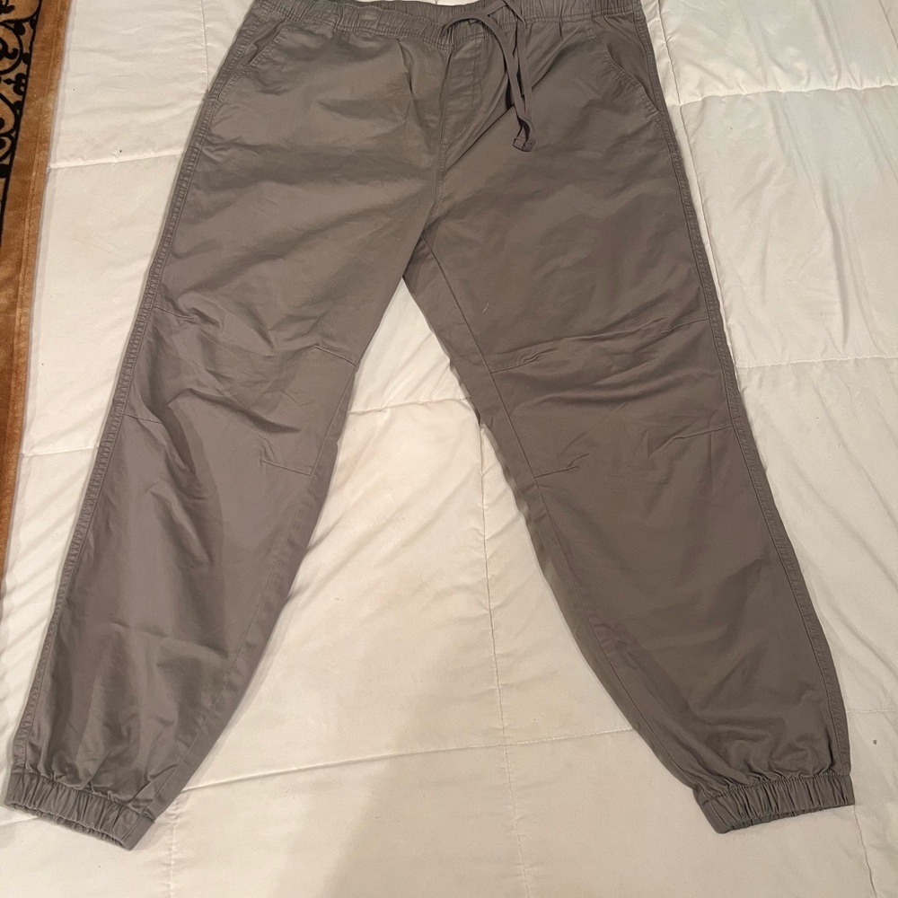 Men's Gray Jogger Pants